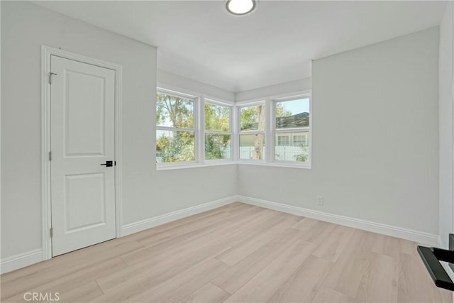 19120 Bessemer St, Tarzana, CA 91335 - photo 13