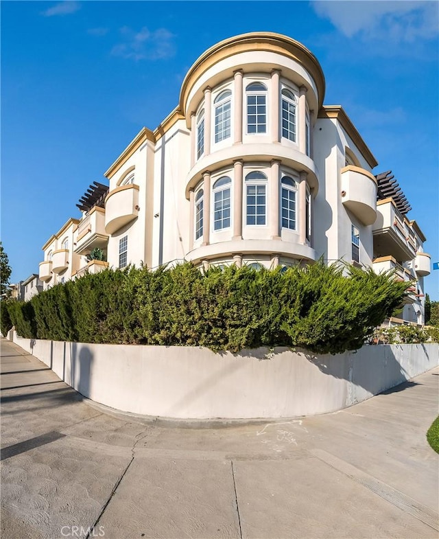 4832 Whitsett Ave Unit 305, Valley Village, CA 91607 - photo 22