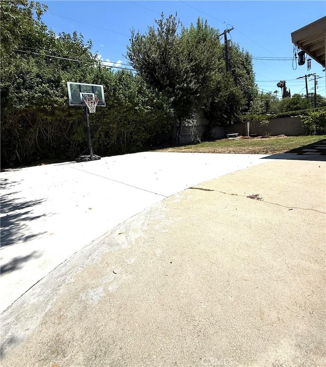 10022 Gothic Ave, Granada Hills, CA 91343 - photo 7