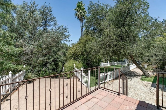 10058 Sunland Blvd, Shadow Hills, CA 91040 - photo 32