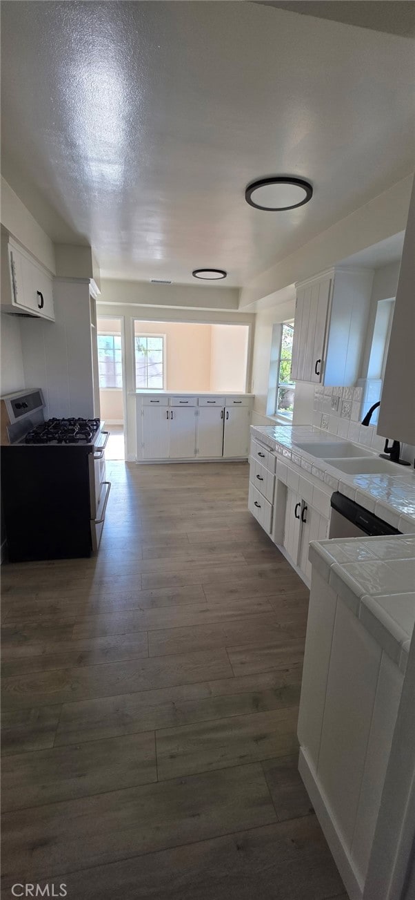 8849 Swinton Ave, North Hills, CA 91343 - photo 7