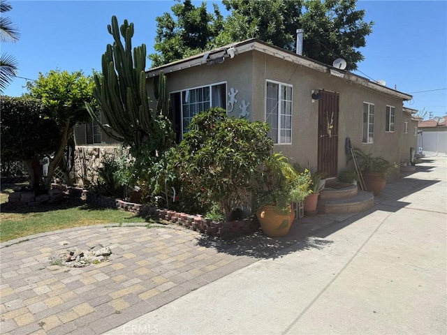 817 W Arbutus St Unit A, Compton, CA 90220 - photo 2