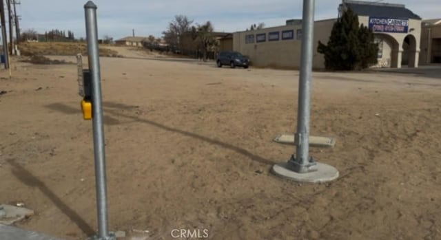 15770 Mojave Dr, Victorville, CA 92394 - photo 5