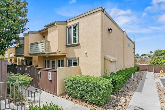 5404 Balboa Arms Dr Unit 369, San Diego, CA 92117 - photo 1