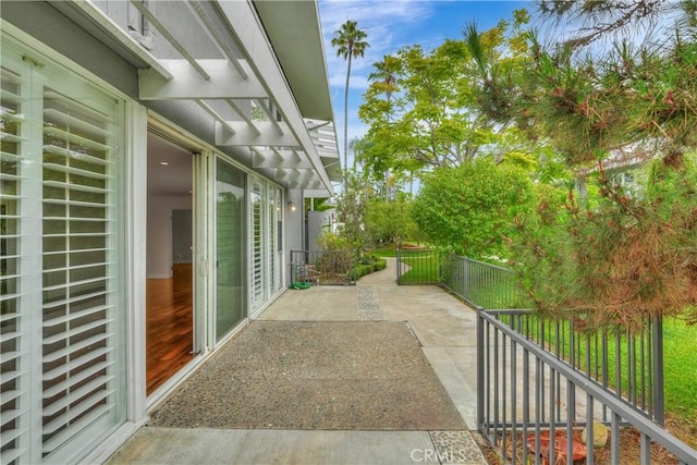 1008 Buckingham Ln Unit 17, Newport Beach, CA 92660 - photo 24