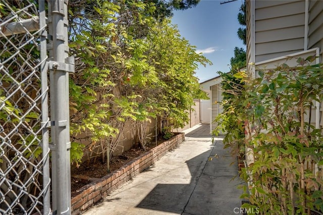 16381 Ace Ln, Huntington Beach, CA 92649 - photo 37