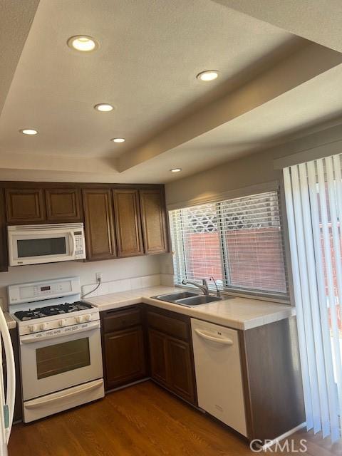 950 W Lamark Ln, Anaheim, CA 92802 - photo 8
