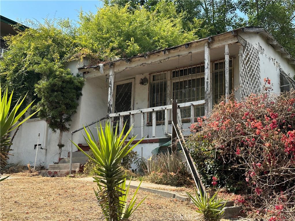 5213 Navarro St, Los Angeles, CA 90032 - photo 2