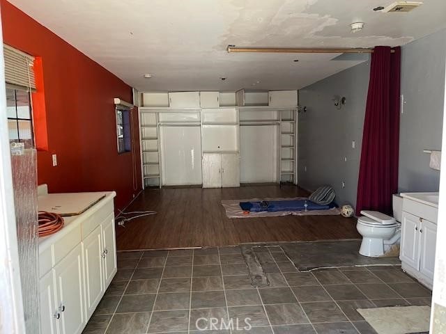 6670 Aura Ave, Reseda, CA 91335 - photo 8