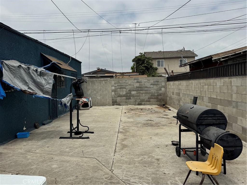 333 E 84th St, Los Angeles, CA 90003 - photo 4