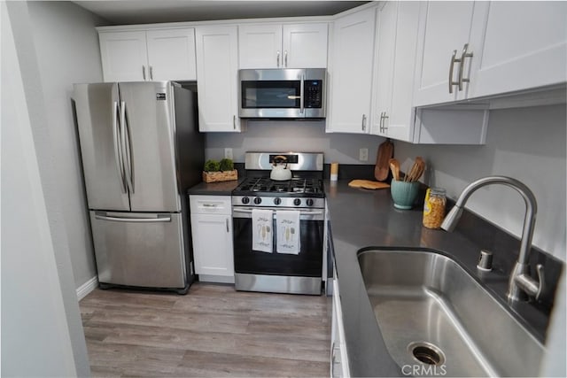 27116 Crossglade Ave Unit 2, Canyon Country, CA 91351 - photo 7
