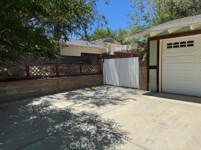 38647 Desert View Dr, Palmdale, CA 93551 - photo 3