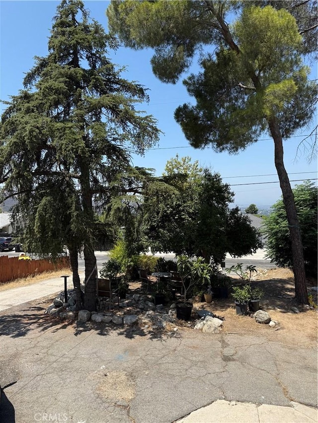 10418 Samoa Ave, Tujunga, CA 91042 - photo 2