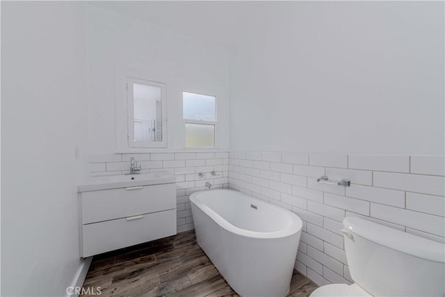 3015 Edgehill Dr, Los Angeles, CA 90018 - photo 4
