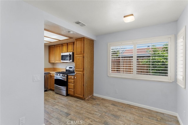 26350 Cape Mendocino Ct, Moreno Valley, CA 92555 - photo 12