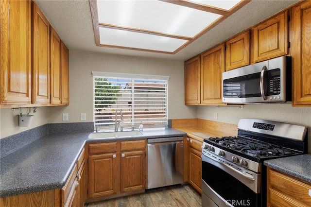 26350 Cape Mendocino Ct, Moreno Valley, CA 92555 - photo 10