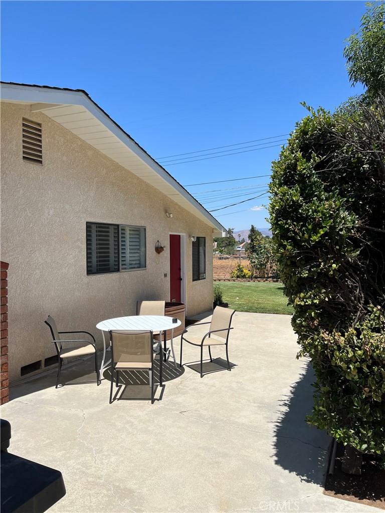124 Myrtlewood Dr, Calimesa, CA 92320 - photo 2