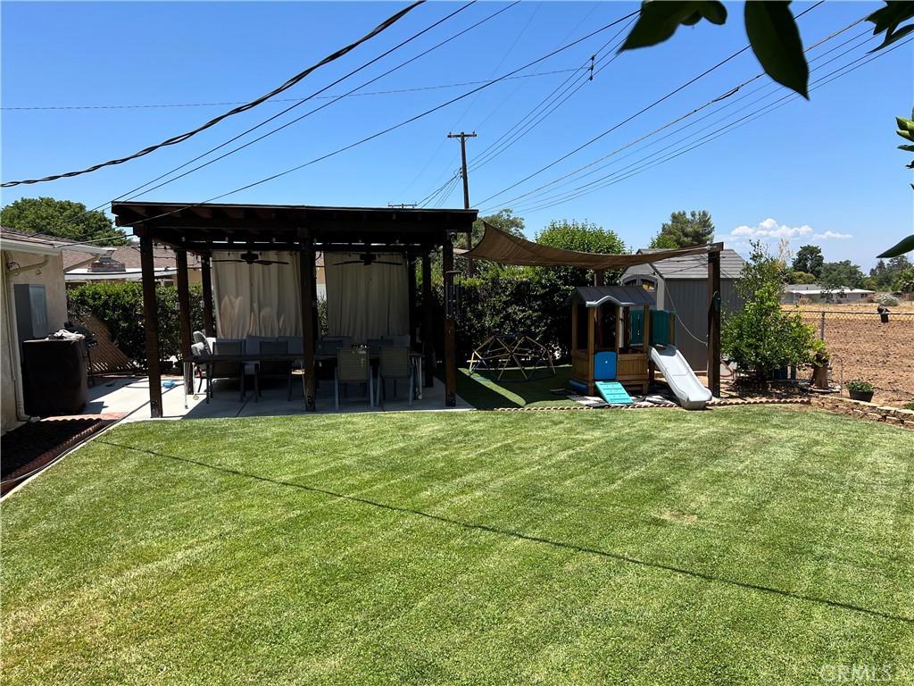 124 Myrtlewood Dr, Calimesa, CA 92320 - photo 4