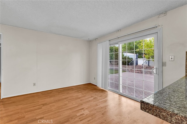 27061 Helmond Dr, Agoura Hills, CA 91301 - photo 22
