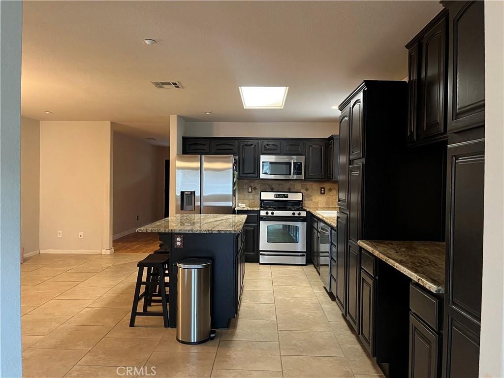 7803 Calle Carrisa St, Highland, CA 92346 - photo 2