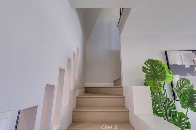 9754 Swinton Ave, North Hills, CA 91343 - photo 20