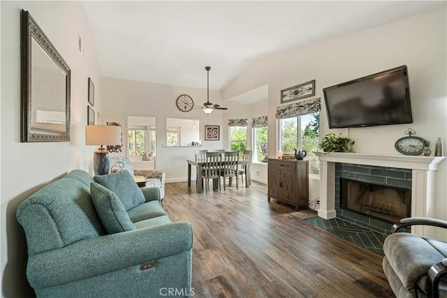 22909 Banyan Pl Unit 235, Saugus, CA 91390 - photo 2
