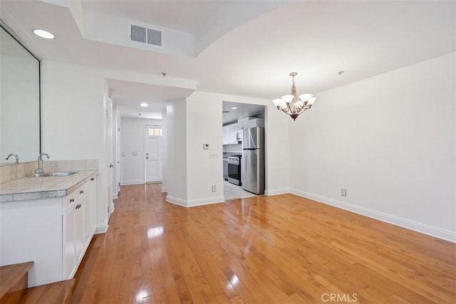 5107 Coldwater Canyon Ave Unit 10, Sherman Oaks, CA 91423 - photo 14