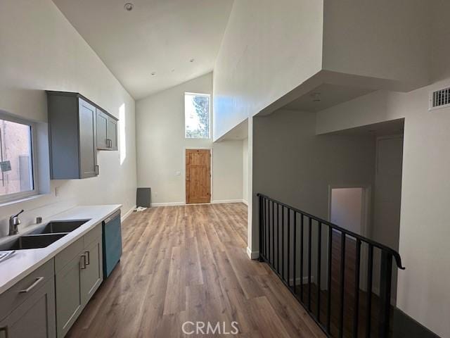 5507 S Manhattan Pl, Los Angeles, CA 90062 - photo 2