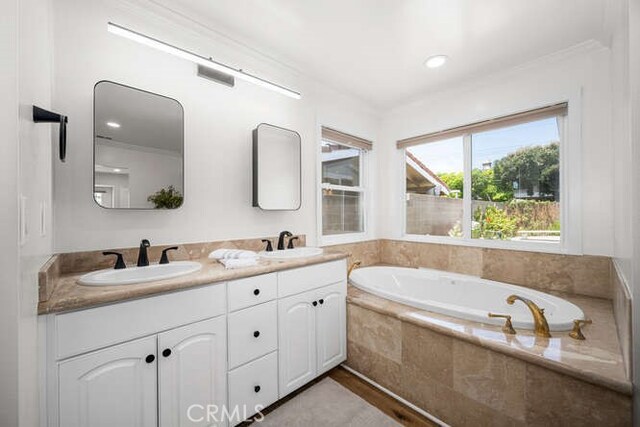 3221 Copa De Oro Dr, Los Alamitos, CA 90720 - photo 30