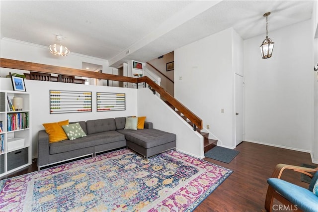 984 W Riverside Dr Unit 7, Burbank, CA 91506 - photo 2
