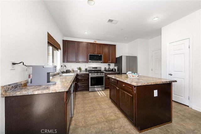 5534 Hartness Ct, Fontana, CA 92336 - photo 9