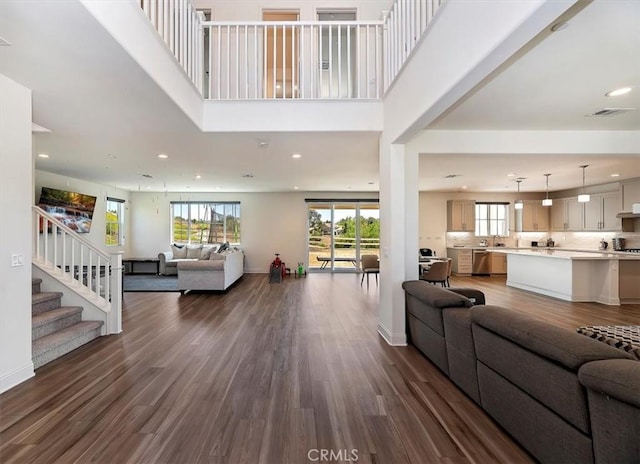 1268 Matterhorn Dr, Riverside, CA 92506 - photo 4