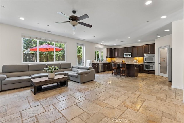 9849 Dreams Ln, Los Angeles, CA 91345 - photo 14