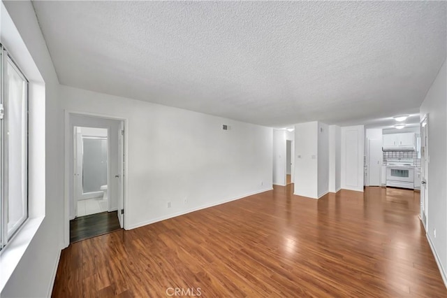 18619 Collins St Unit F35, Tarzana, CA 91356 - photo 6