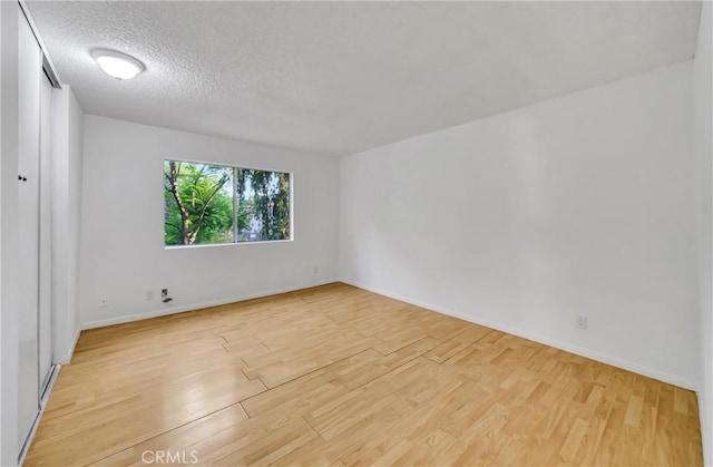 18619 Collins St Unit F35, Tarzana, CA 91356 - photo 12