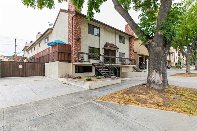 431 E Verdugo Ave Unit F, Burbank, CA 91501 - photo 2