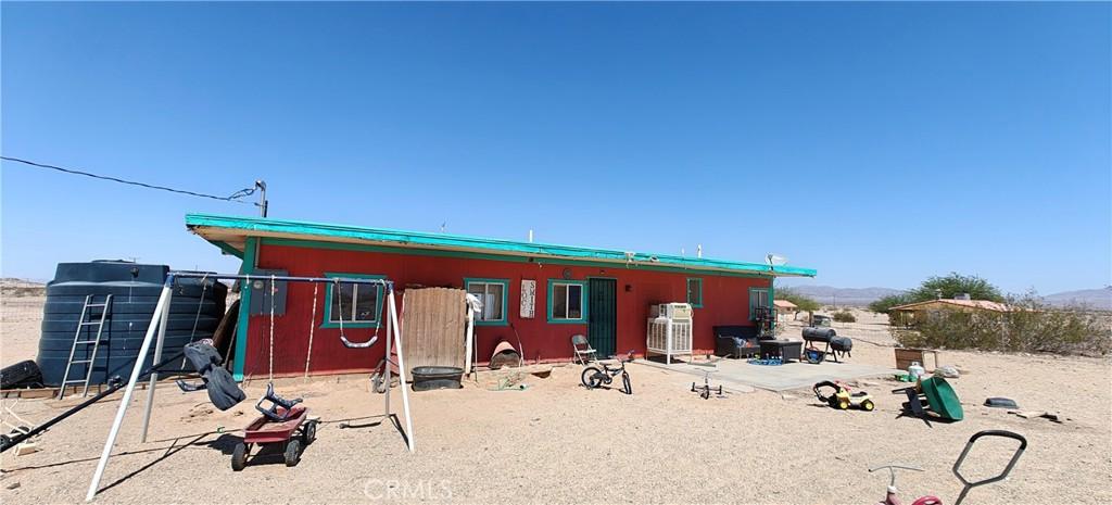 3376 Sunlight Rd Unit 29, Palms, CA 92277 - photo 2