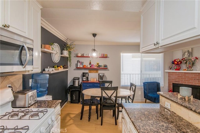 7045 Woodley Ave Unit 218, Lake Balboa, CA 91406 - photo 10