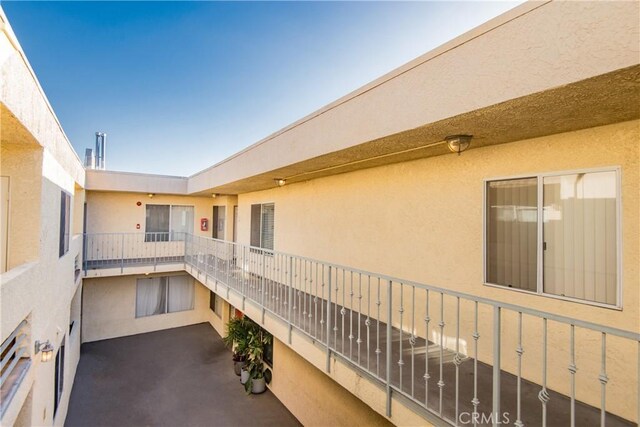 7045 Woodley Ave Unit 218, Lake Balboa, CA 91406 - photo 3