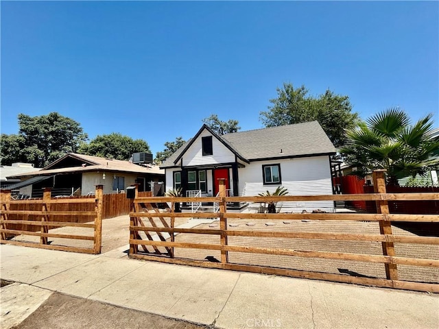 112 Woodrow Ave, Bakersfield, CA 93308 - photo 1