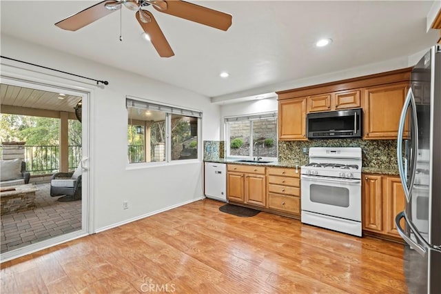 21742 Grovepark Dr, Saugus, CA 91350 - photo 15