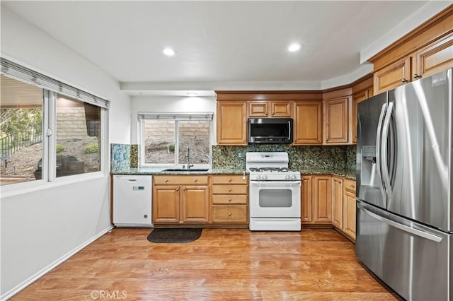 21742 Grovepark Dr, Saugus, CA 91350 - photo 13