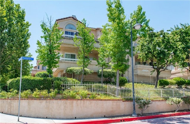 19804 Sandpiper Pl Unit 10, Newhall, CA 91321 - photo 2