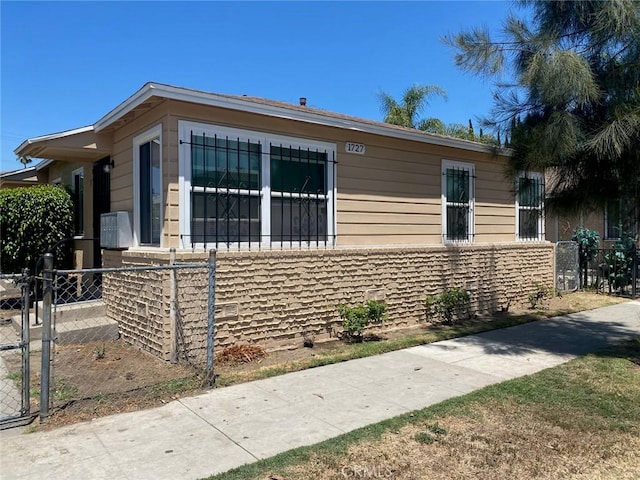 1727 Pine Ave, Long Beach, CA 90813 - photo 1