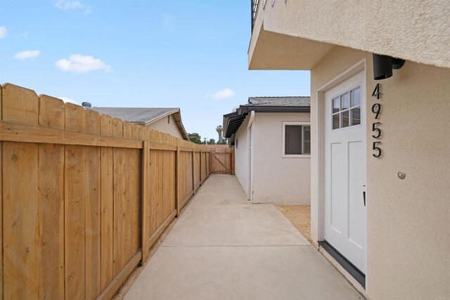 495157 Genesee Ave, San Diego, CA 92117 - photo 24