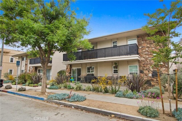 307 Cherry Ave Unit 5, Long Beach, CA 90802 - photo 1