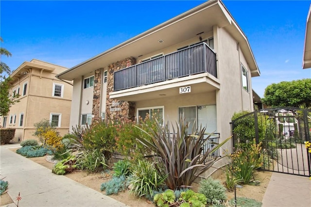 307 Cherry Ave Unit 5, Long Beach, CA 90802 - photo 2