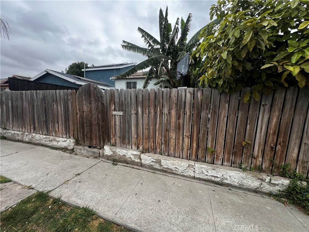 1107 E 112th St, Los Angeles, CA 90059 - photo 3