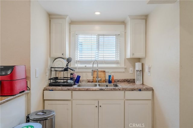 768 E 52nd Pl, Los Angeles, CA 90011 - photo 11