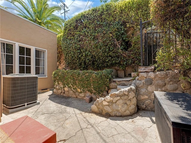 6222 Glen Airy St, Los Angeles, CA 90068 - photo 31